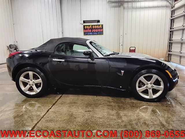 Used 2006 Pontiac Solstice Convertible w/ Premium Package RWD image 2