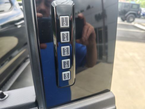 Used 2022 Ford F150 XLT w/ Equipment Group 302A High AWD/4WD image 15