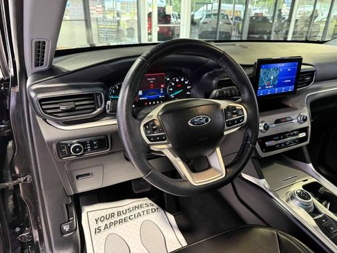 Used 2023 Ford Explorer XLT w/ Equipment Group 202A AWD/4WD image 36