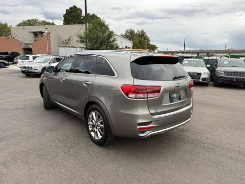 Used 2017 Kia Sorento SX image 5