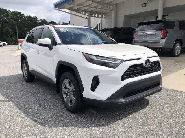 Used 2025 Toyota RAV4 XLE FWD image 2