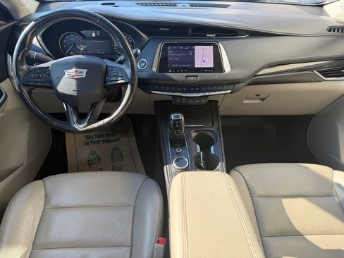 Used 2019 Cadillac XT4 Premium Luxury image 13
