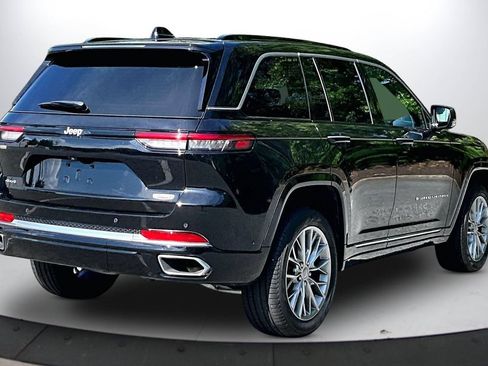 Certified 2025 Jeep Grand Cherokee Summit AWD/4WD image 9