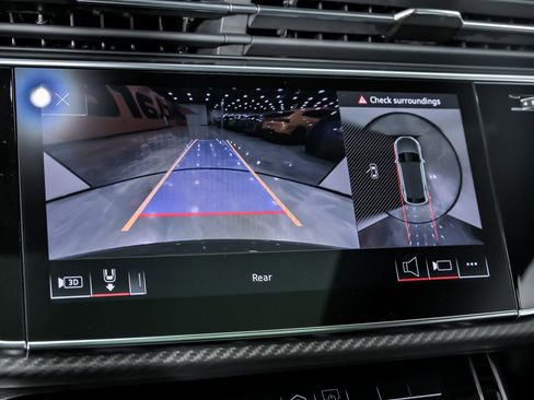 Used 2023 Audi RS Q8 image 33