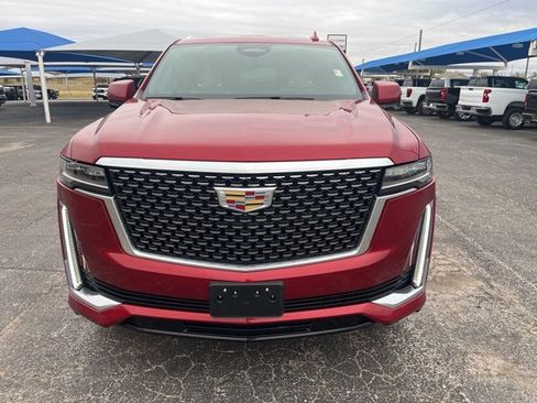 Used 2023 Cadillac Escalade Premium Luxury image 2