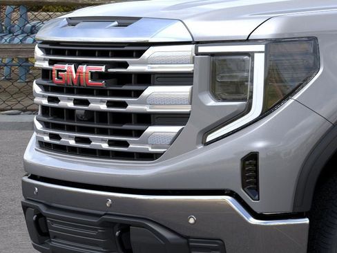 New 2026 GMC Sierra 1500 SLE image 13