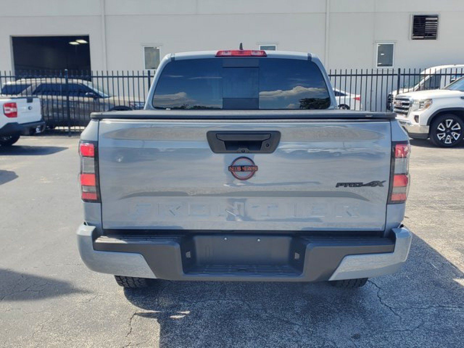 Used 2024 Nissan Frontier PRO-4X w/ Off-Road Protection Package AWD/4WD image 6