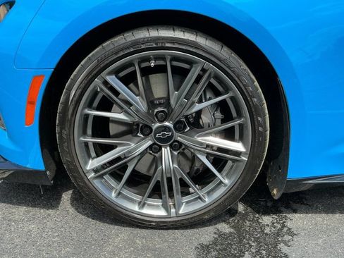 Used 2022 Chevrolet Camaro ZL1 RWD image 32