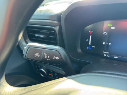 New 2025 Ford Maverick XL w/ Equipment Group 101A image 13