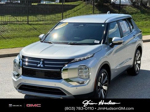 Used 2025 Mitsubishi Outlander SE FWD image 9