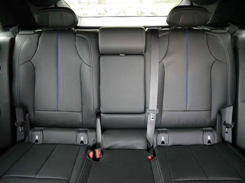 Used 2026 Cadillac Lyriq Premium Luxury w/ LPO, Floor Liner Package AWD/4WD image 11