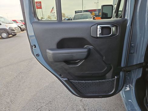 New 2026 Jeep Gladiator Sport image 14