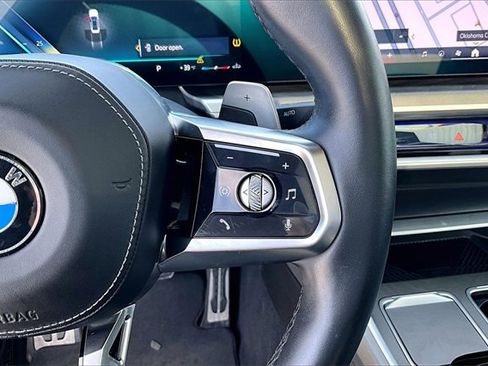 Used 2023 BMW 760i xDrive image 20