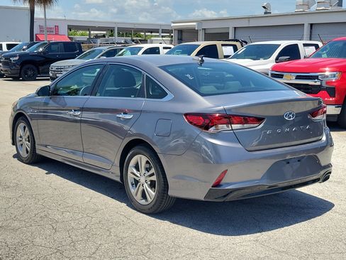 Used 2019 Hyundai Sonata SEL w/ Tech Package 02 FWD image 3