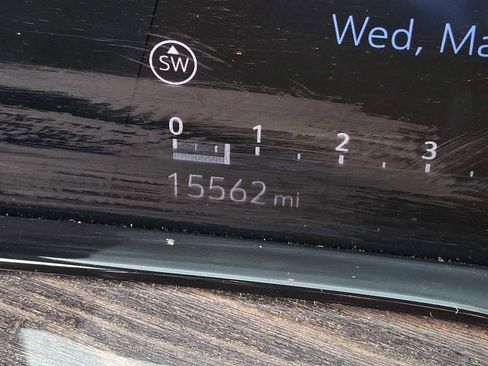 Used 2022 Cadillac Escalade Premium Luxury image 17