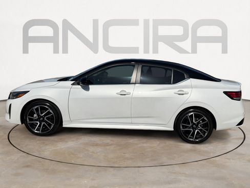 Used 2025 Nissan Sentra SR FWD image 7