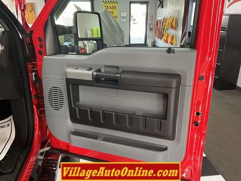 Used 2016 Ford F350 XLT w/ XLT Premium Package image 43