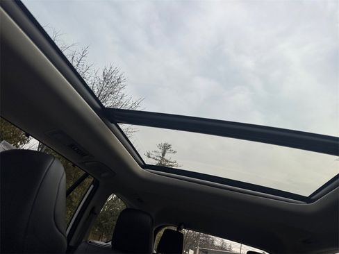 Used 2024 Toyota Grand Highlander XLE image 22