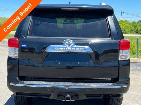 Used 2011 Toyota 4Runner SR5 w/ Convenience Pkg AWD/4WD image 3