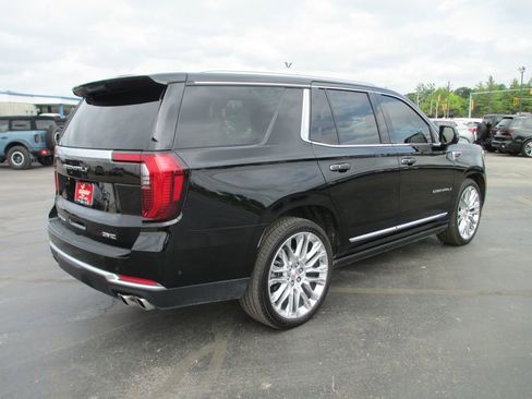 Used 2026 GMC Yukon Denali w/ Denali Reserve Package AWD/4WD image 5