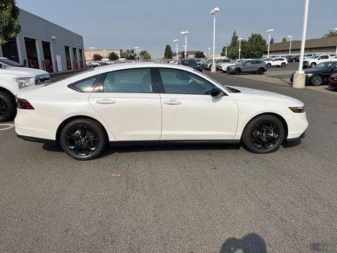 Used 2025 Honda Accord SE image 3