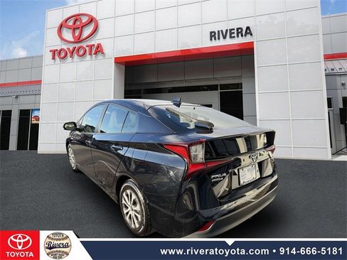 Used 2021 Toyota Prius XLE image 7