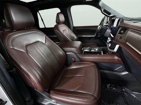 Used 2024 Ford Expedition Max Limited image 35