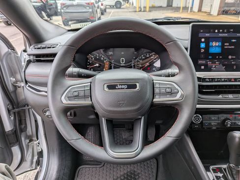 Used 2024 Jeep Compass Trailhawk AWD/4WD image 15