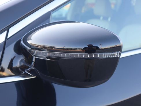 Certified 2024 Nissan Murano SV image 4