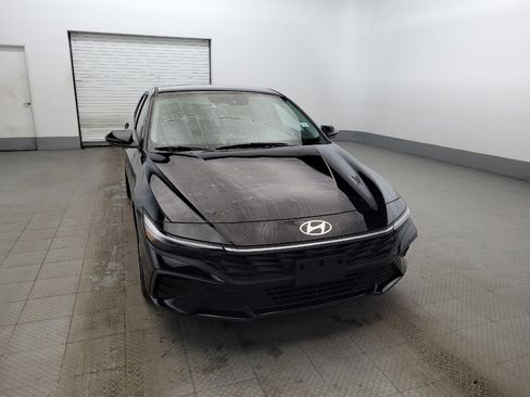 Used 2024 Hyundai Elantra SEL image 14