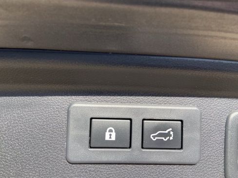 Used 2022 Subaru Forester Premium AWD/4WD image 51