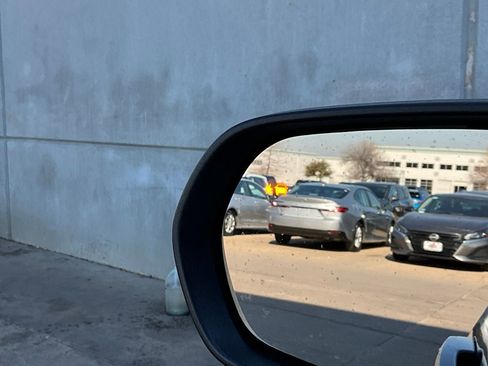 Used 2025 Chevrolet Equinox LT image 19