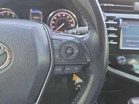 Used 2019 Toyota Camry SE image 18