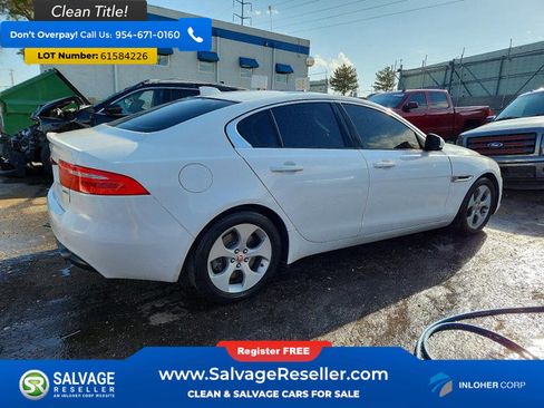 Used 2017 Jaguar XE RWD image 4