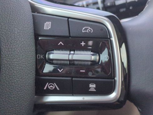 Used 2025 Kia Sorento SX AWD/4WD image 26