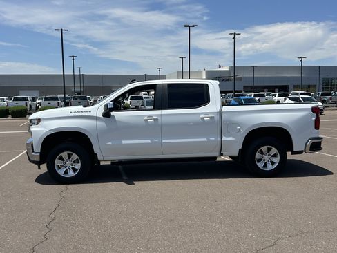 Certified 2021 Chevrolet Silverado 1500 LT AWD/4WD image 2