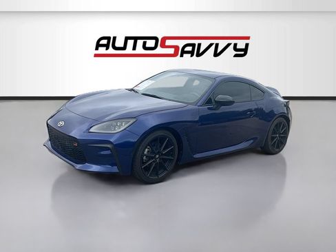 Used 2025 Toyota GR86 Premium RWD image 3
