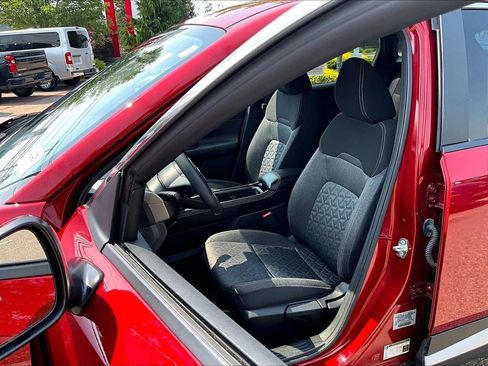 Used 2025 Nissan Kicks SV AWD/4WD image 10