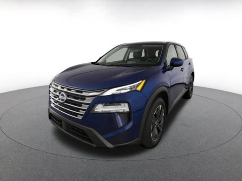 Used 2025 Nissan Rogue SV FWD image 8