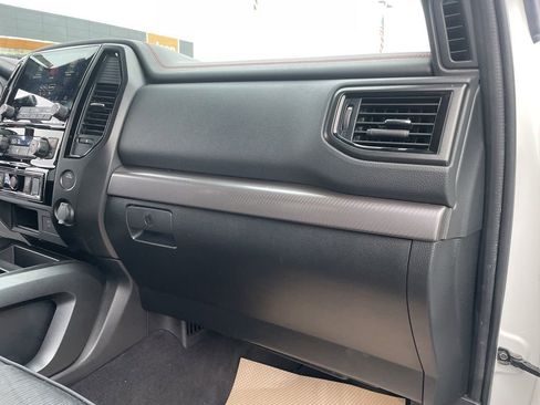 Used 2023 Nissan Titan PRO-4X image 29