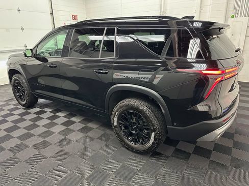 Used 2025 Chevrolet Traverse Z71 w/ Enhanced Driving Package AWD/4WD image 6
