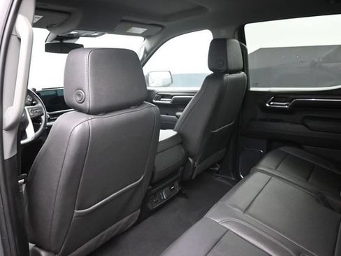 Used 2024 GMC Sierra 1500 SLT RWD image 17