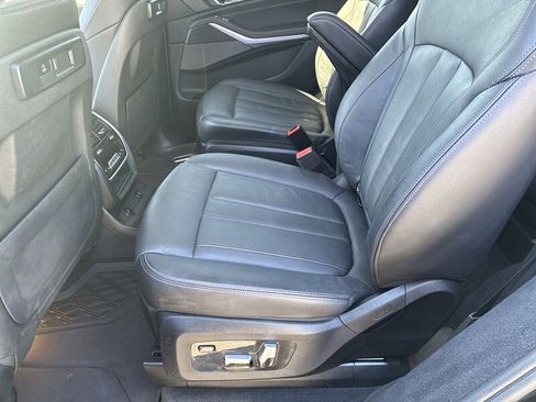 Used 2021 BMW X7 xDrive40i w/ Premium Package AWD/4WD image 12