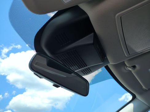 Used 2023 Nissan Rogue SV FWD image 27
