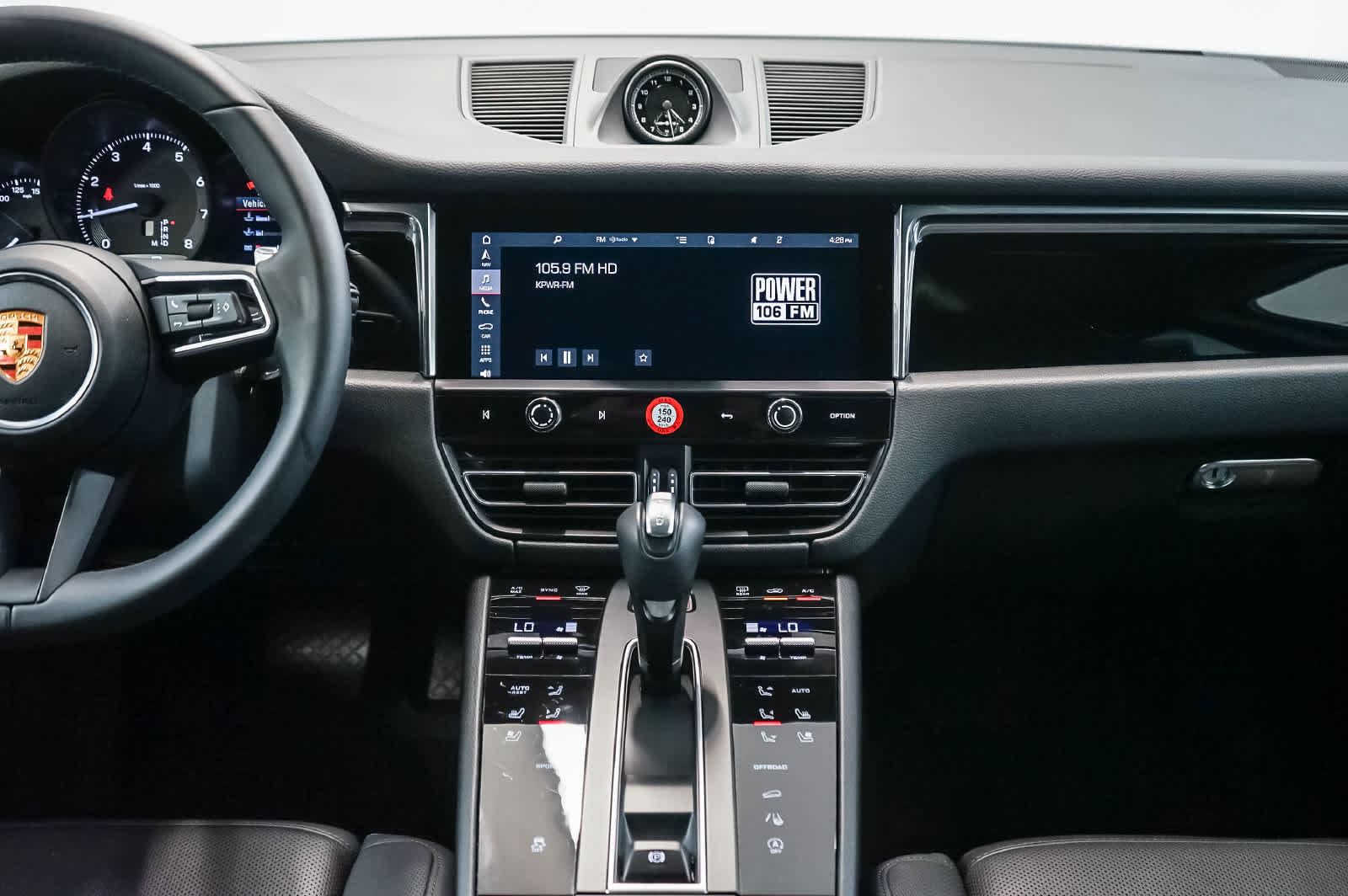 Certified 2026 Porsche Macan AWD/4WD image 19