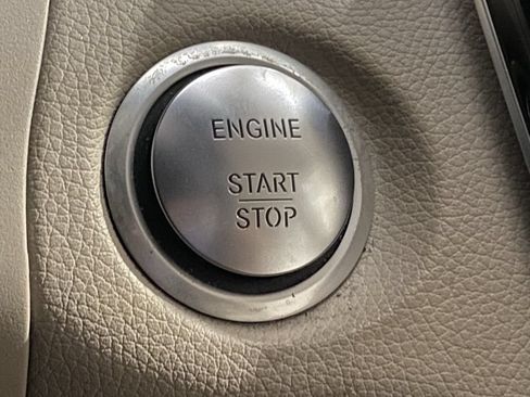 Used 2016 Mercedes-Benz GLC 300 image 14
