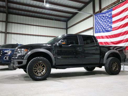 Used 2014 Ford F150 Raptor w/ Equipment Group 801A Luxury AWD/4WD image 4