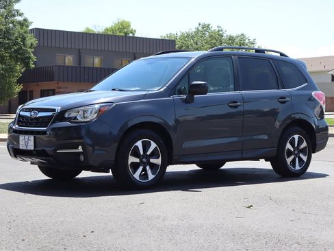 Used 2017 Subaru Forester 2.5i Limited AWD/4WD image 11