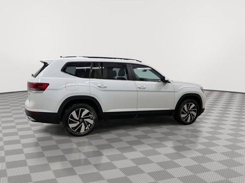 Used 2025 Volkswagen Atlas SE image 11
