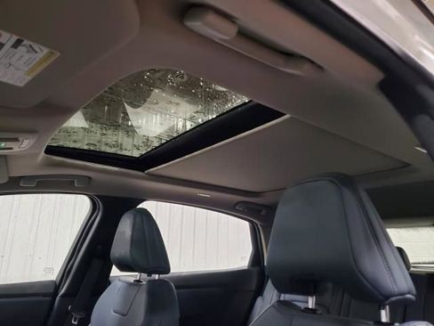 Used 2024 Nissan Ariya AWD image 24